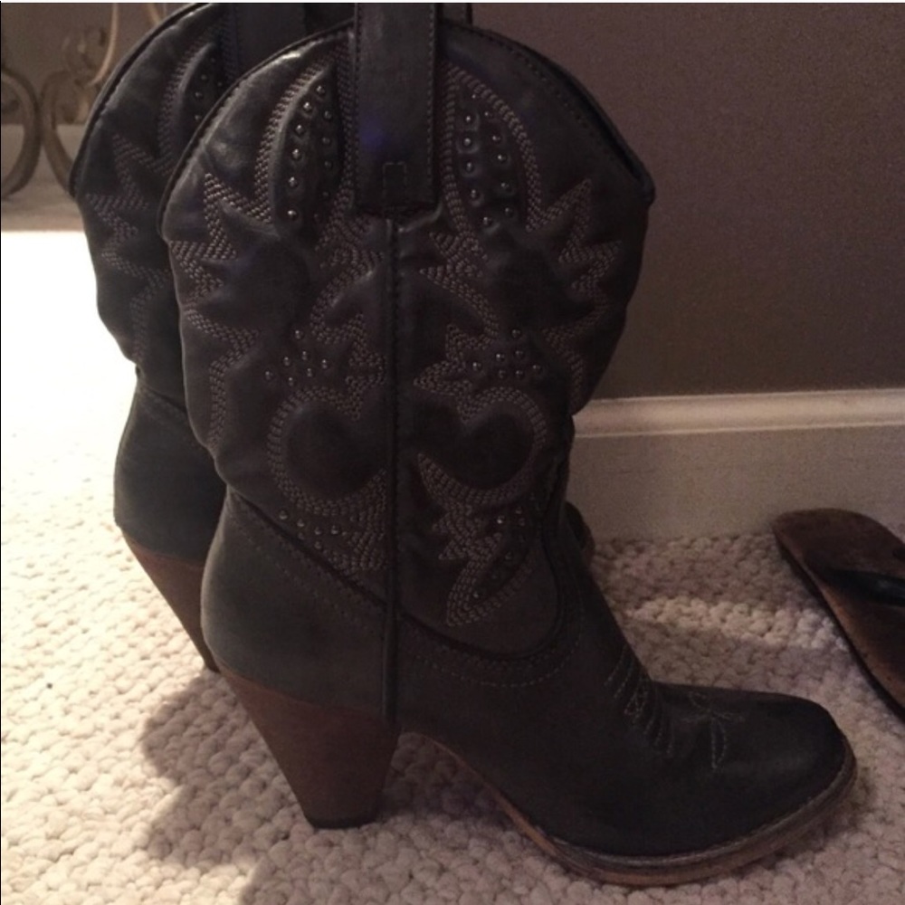 Grey heeled boots